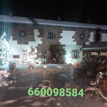 Hotel La Casona De Barrio, Alto Campoo Barrio  Eksteriør billede