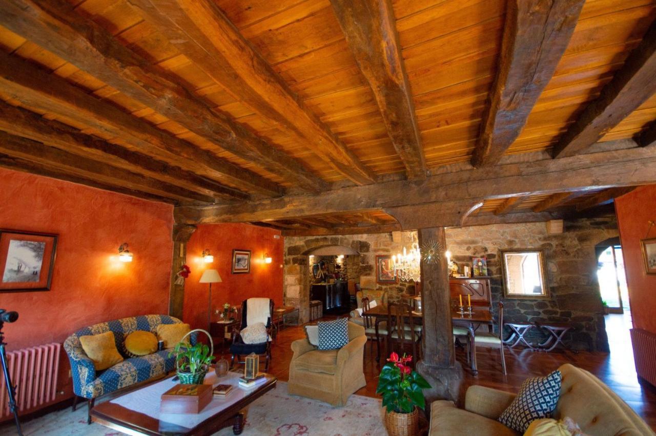 Hotel La Casona De Barrio, Alto Campoo Barrio  Eksteriør billede