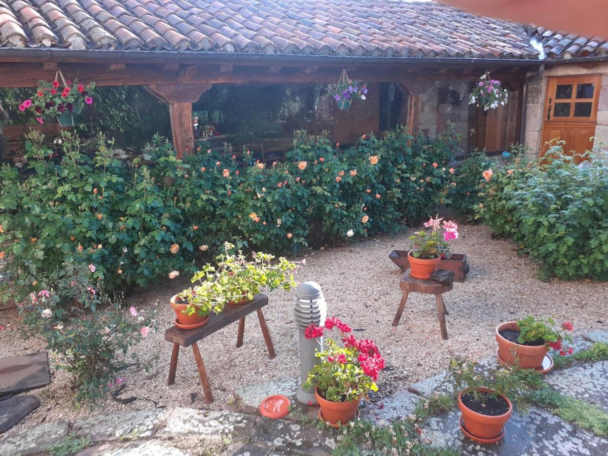 Hotel La Casona De Barrio, Alto Campoo Barrio  Eksteriør billede