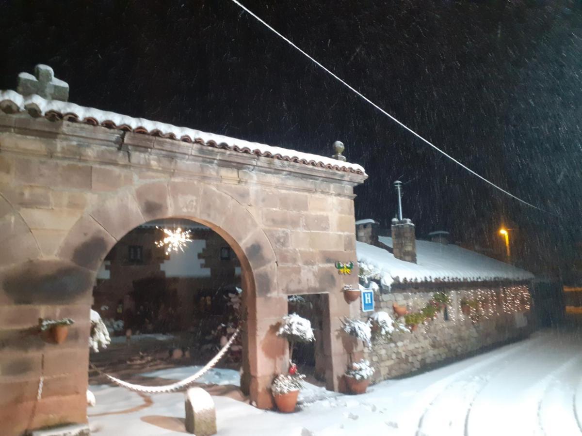 Hotel La Casona De Barrio, Alto Campoo Barrio  Eksteriør billede