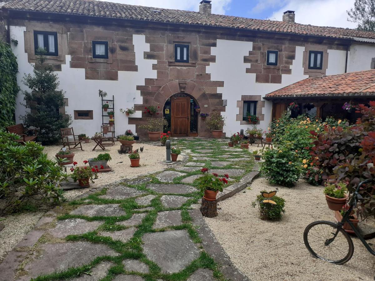 Hotel La Casona De Barrio, Alto Campoo Barrio  Eksteriør billede